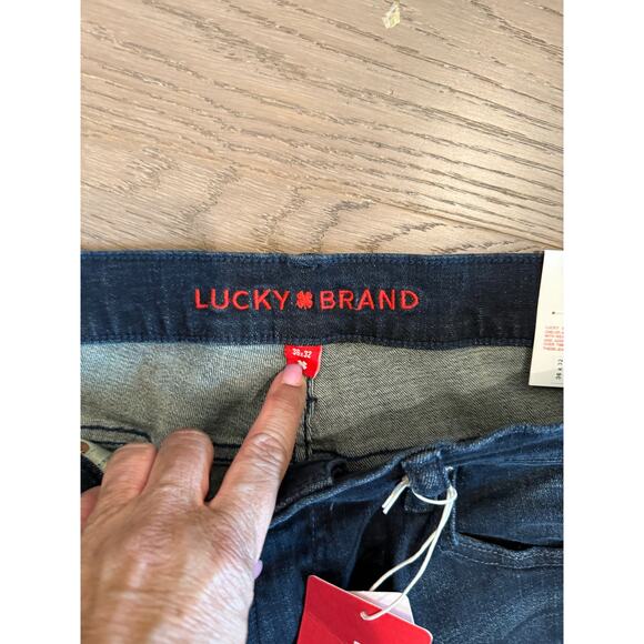 Lucky Brand Men's 410 Athletic Straight Advanced Stretch 36x32 NWT - Picture 4 of 9